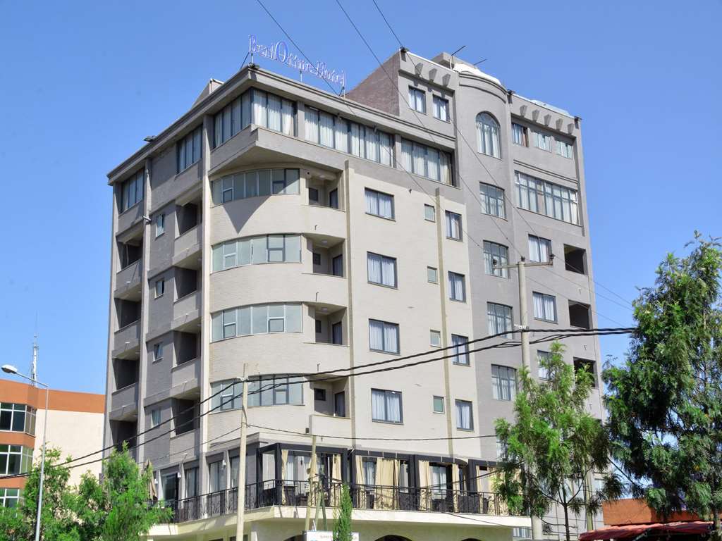 Berlottue Hotel Addis Abeba Esterno foto