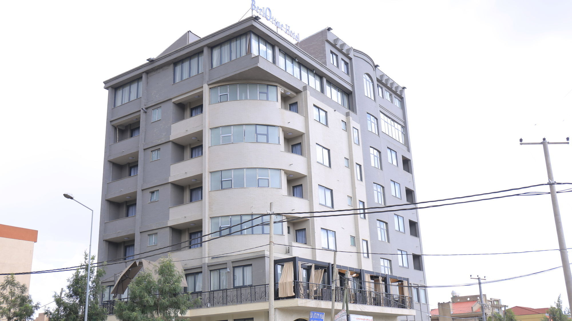 Berlottue Hotel Addis Abeba Esterno foto