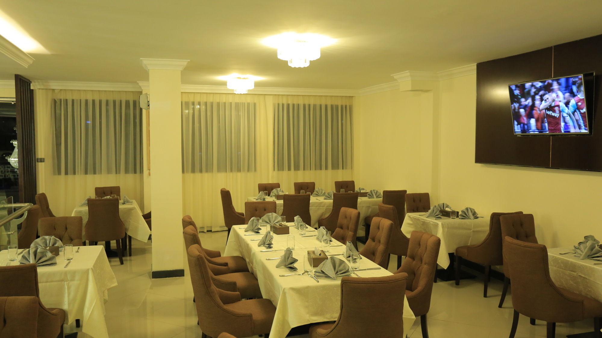 Berlottue Hotel Addis Abeba Esterno foto